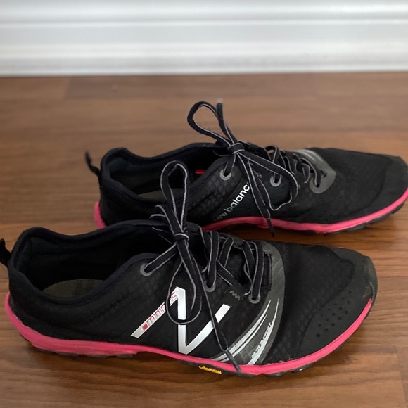 NEW BALANCE Women’s Sneakers - Picture 2 of 4